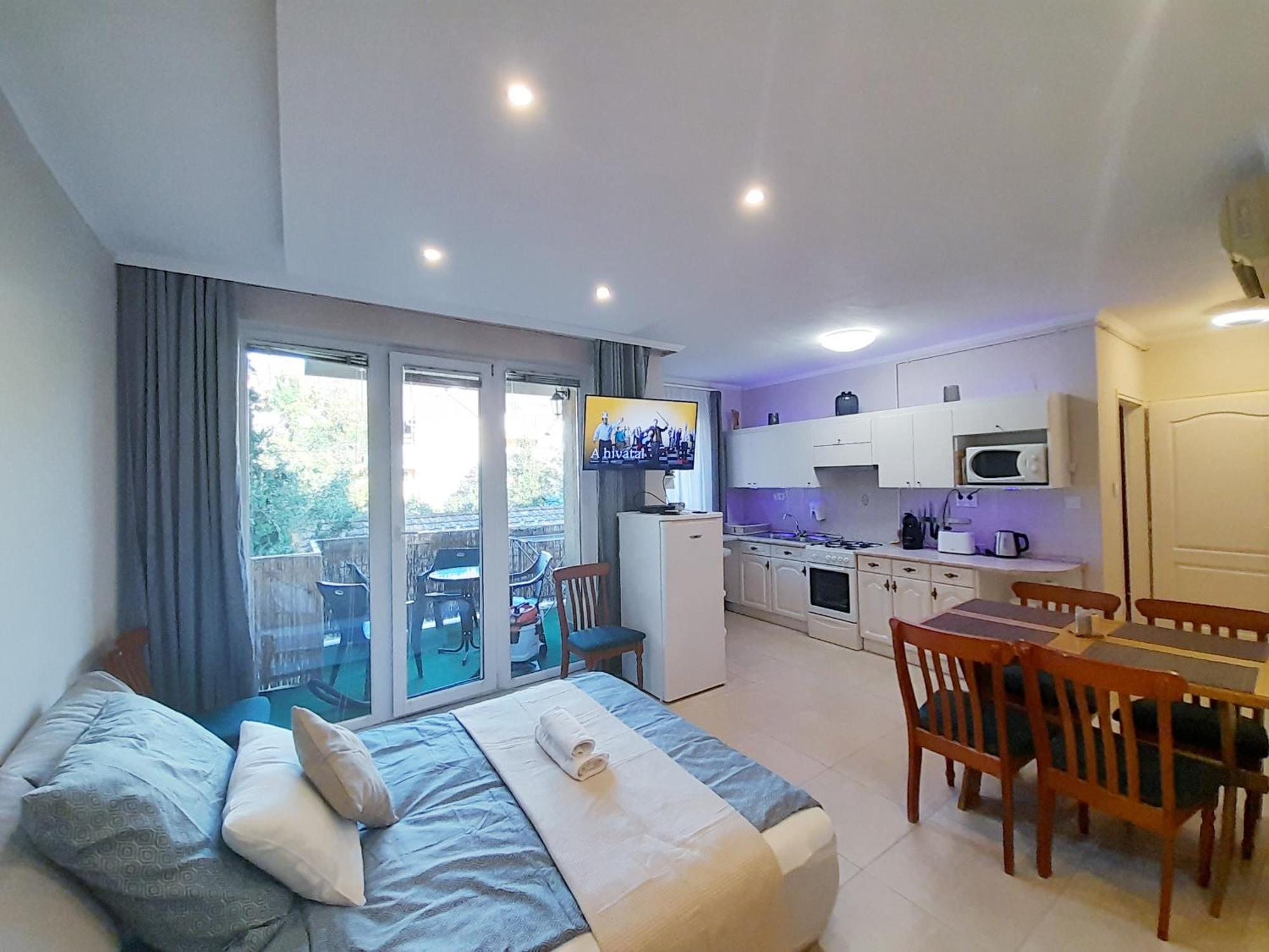 Balcony Apartman Szeged Bagian luar foto